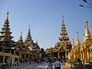 黄金に輝くヤンゴンのお寺