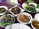 ビルマ料理は野菜が多く美味しいです
