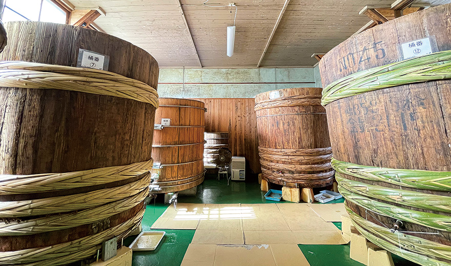 廃校になった木造校舎を利用した醸造所